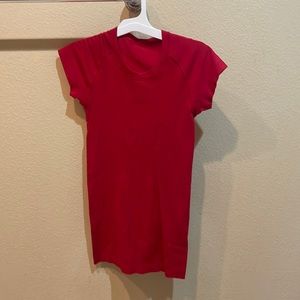 Lululemon size 4 Swiftly Tech Short Sleeve shirt 2.0